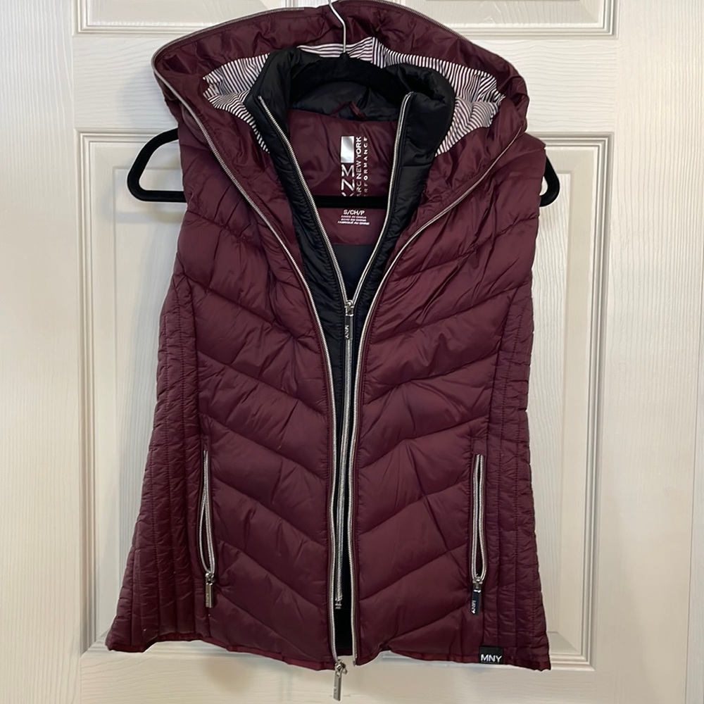 NWOT Marc New York puffer vest burgundy with hood Size Sm